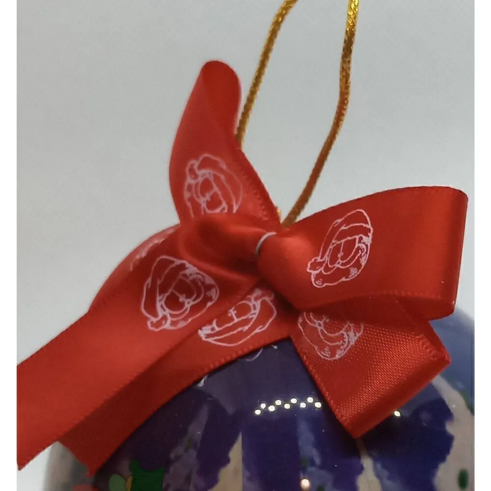 Vintage 1995 Looney tunes Sylvester and Tweety Bird Christmas ornament